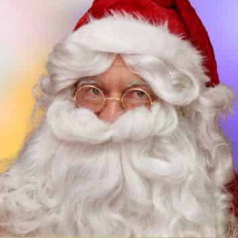 Père Noël souriant — image à la une de la fête de Noël 2025 à la crèche des Montchaton