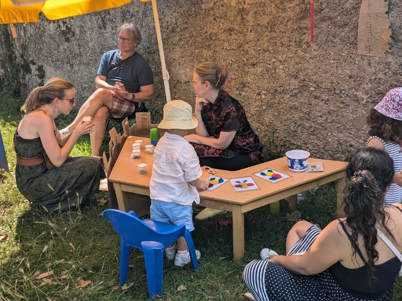 Parents et professionnels ont pris part à la fête d'été des Acacias